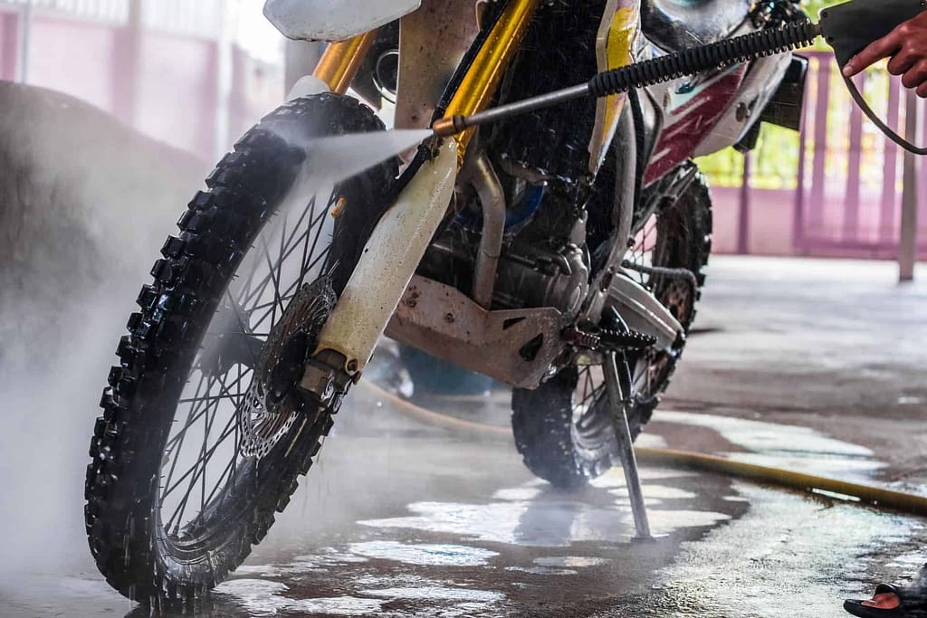 Moto Boueuse ? Nettoyage Express et Efficace